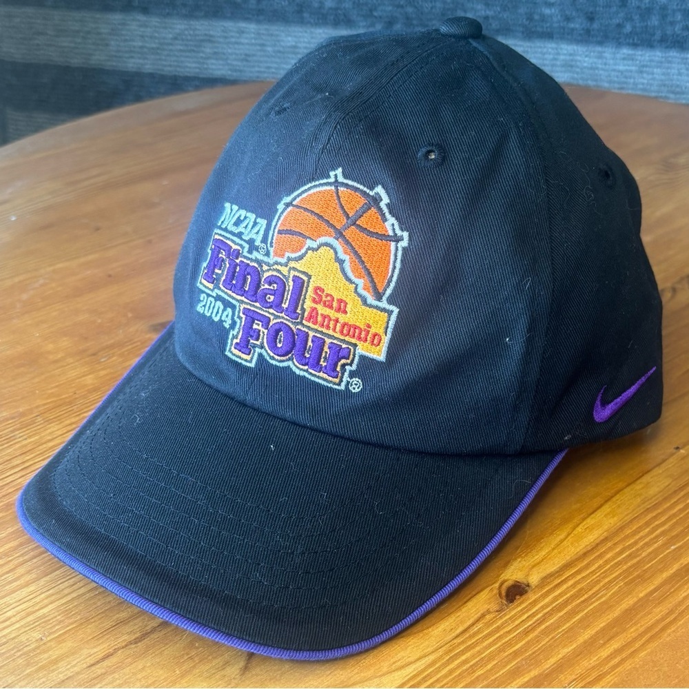 Vintage Nike CBS 2004 NCAA Basketball Final Four San Antonio Strapback Hat OSFA